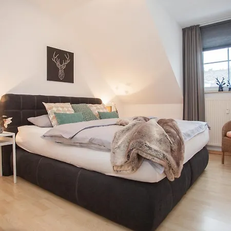 - Fichtenweg 24-g Perle *